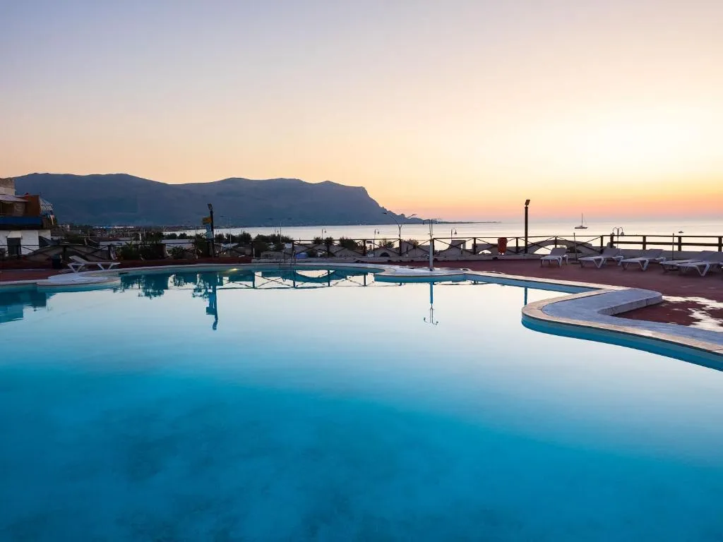 Saracen Sands Hotel — Isola delle Femmine