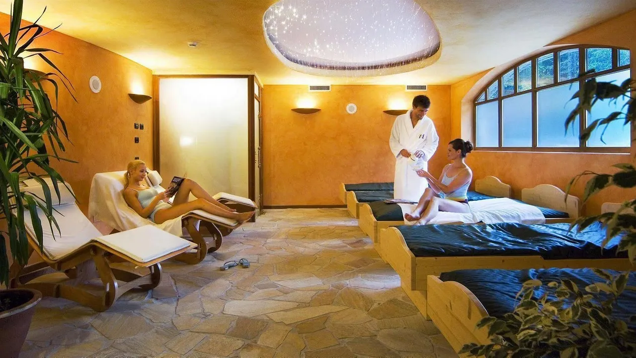 Carlo Magno Hotel Spa & Resort - Gallery 4