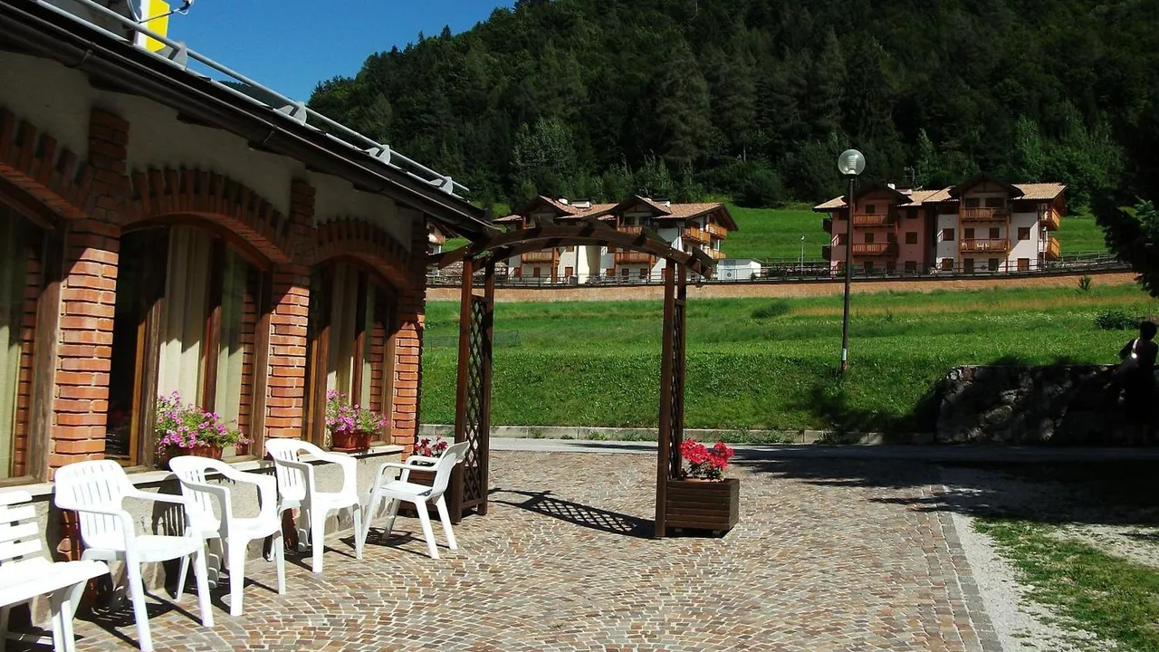Hotel Alle Rose - Cavedago - Gallery 4