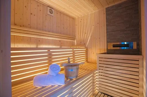 Hotel Milano Vermiglio - Gallery 1