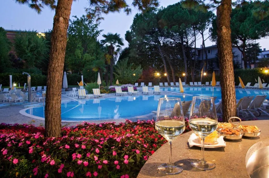Hotel Bristol Buja